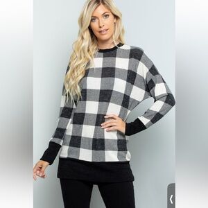 Black and White Plaid Top